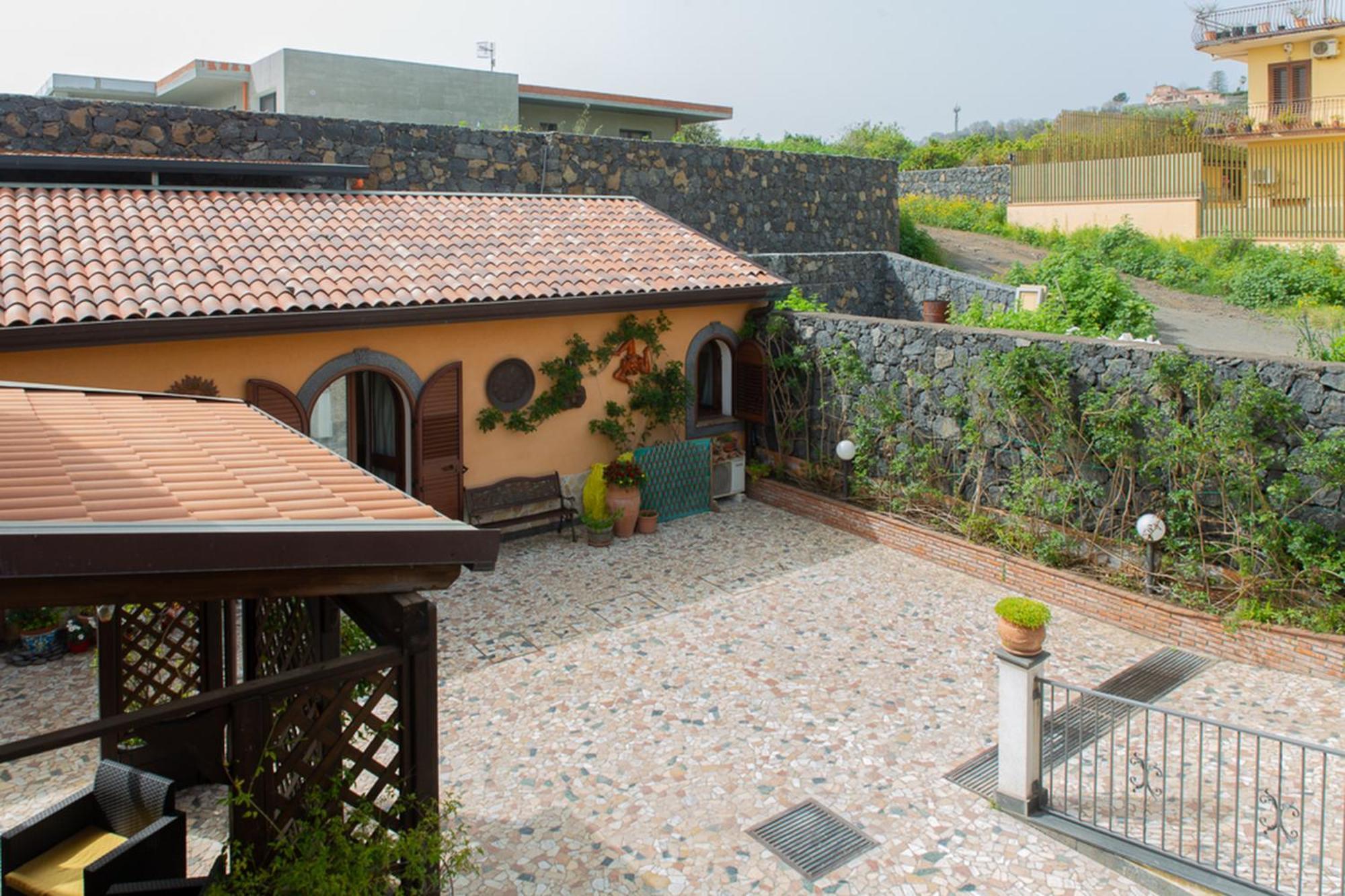 B&B Villa Liliya Fiumefreddo di Sicilia Bagian luar foto