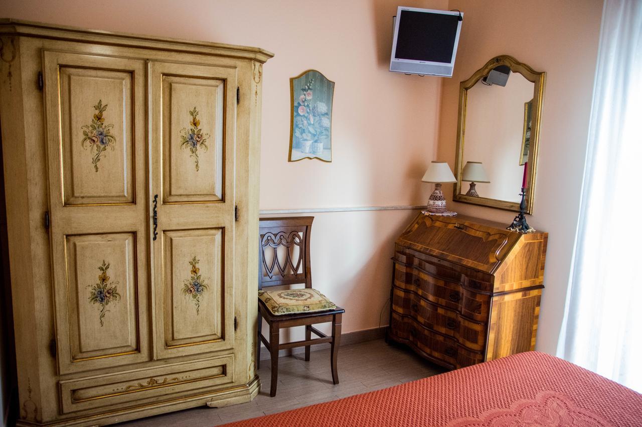 B&B Villa Liliya Fiumefreddo di Sicilia Bagian luar foto